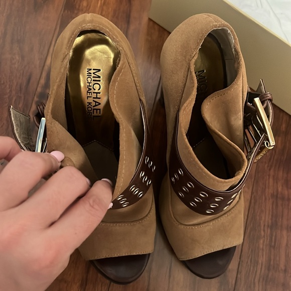 Booties - Picture 2 of 4